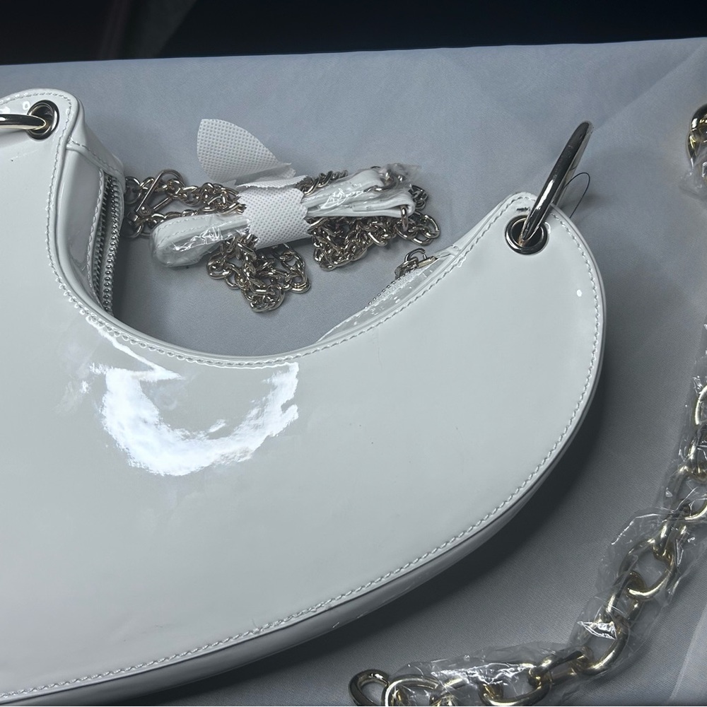 ‘Elegant White’ Heart Shaped Women's Bag